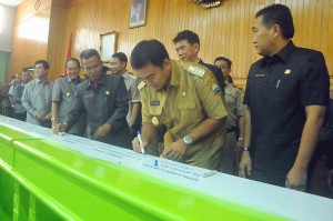 Bupati Lamsel Teken MoU Pemberantasan Narkoba 2