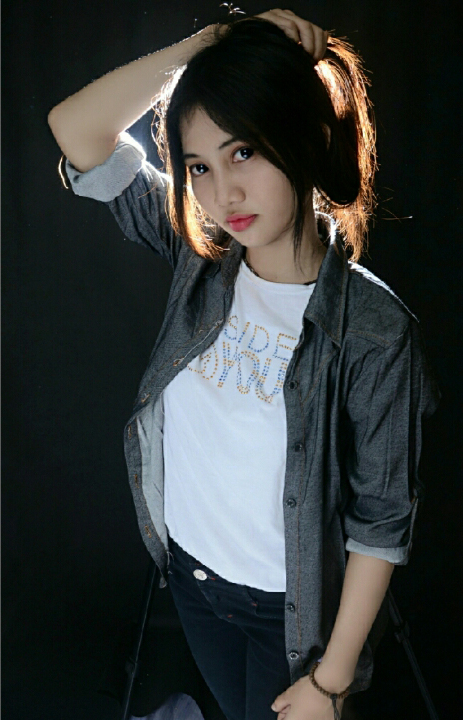 Foto Model Dhian Sheptia Ningrum / Ist