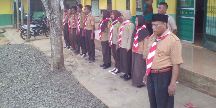 Suasana Pembukaan Persami di pangkalan Madrasah Tsanawiyah (MTs) Yapenbaya 